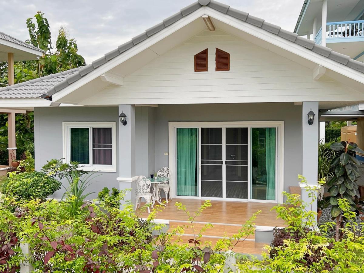 New Home G: Beachside Modern Villa in Rayong Ban Chak Phai Exterior photo