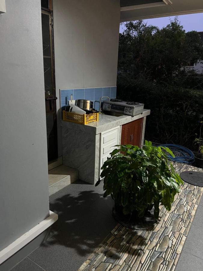 New Home G: Beachside Modern Villa in Rayong Ban Chak Phai Exterior photo